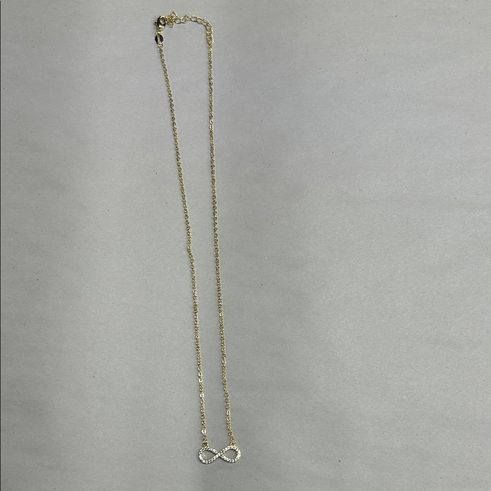 Elegant Gold Infinity Necklace